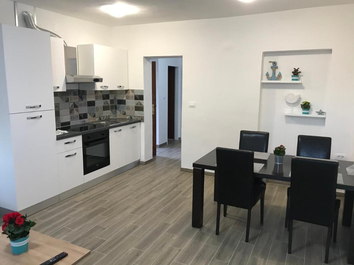 Appartement Lena à Baška Extérieur photo